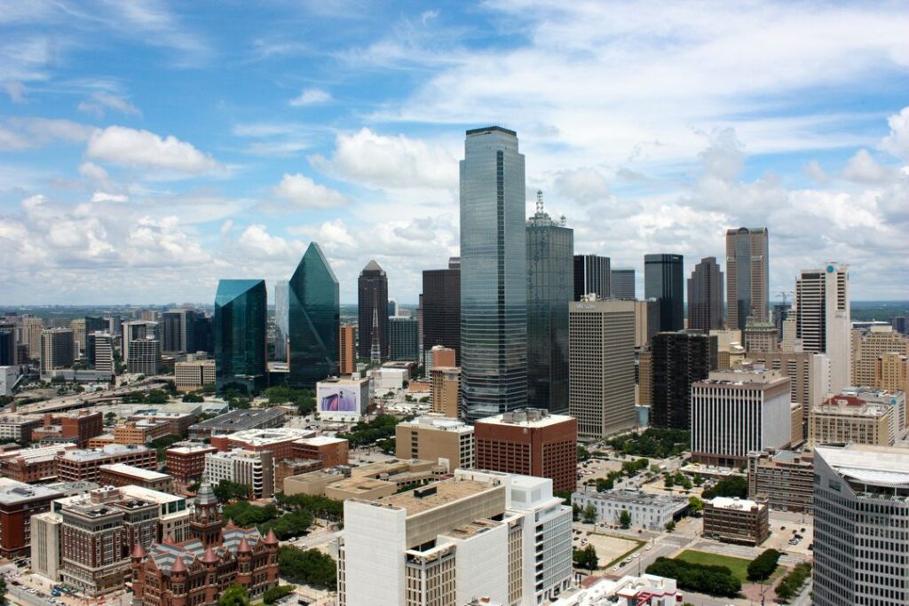 buildings in downtown Dallas, TX